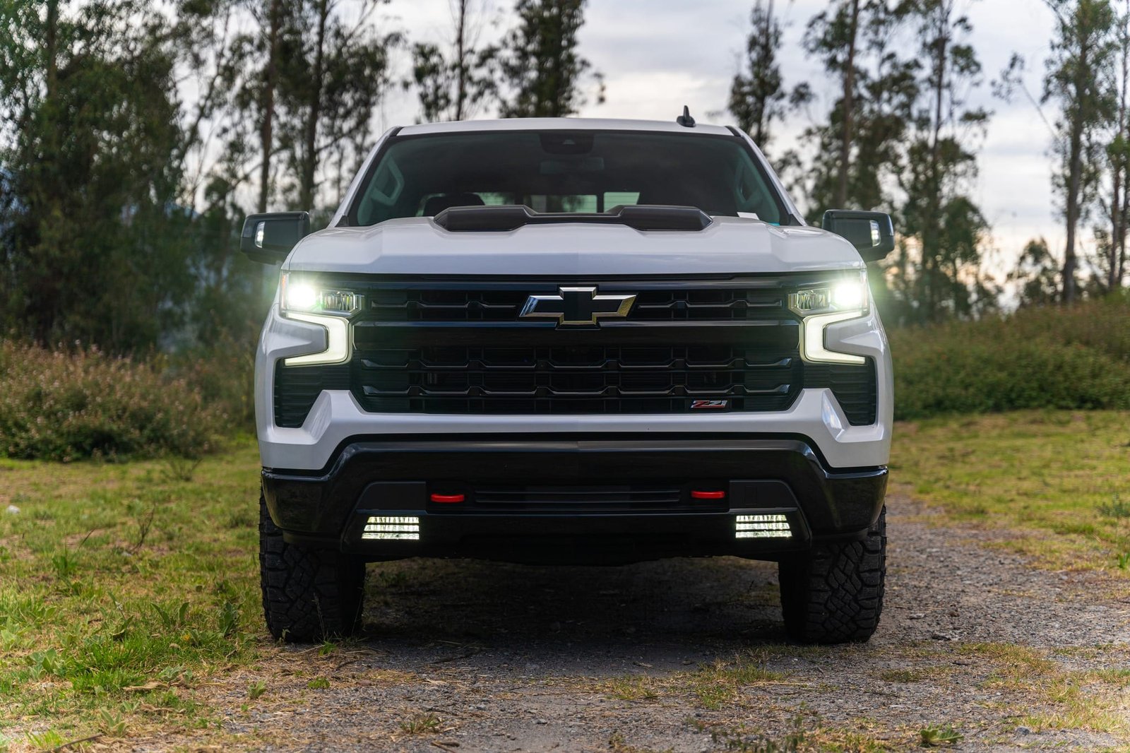 Z71 Motor Chevrolet Silverado Z71: Potencia y Confort en Formato Full Size - MotorVox
